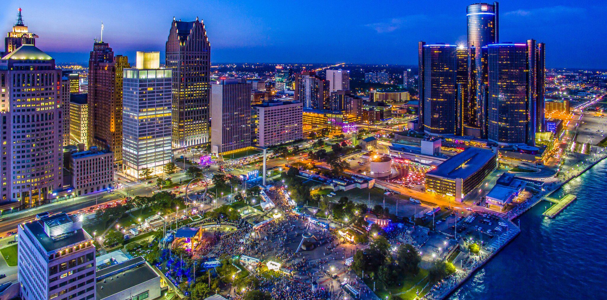 aerial view detroit 2048x1012